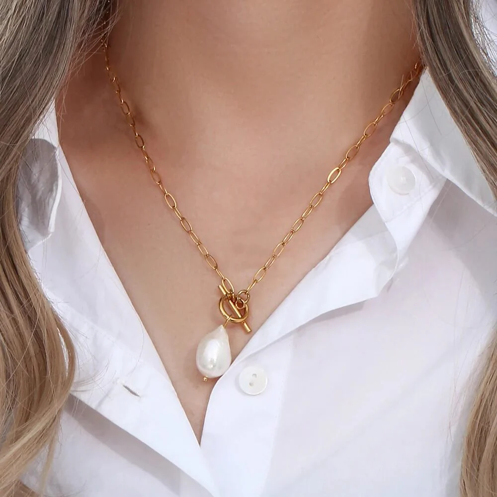 Freshwater Pearl Toggle Necklace - Image 2